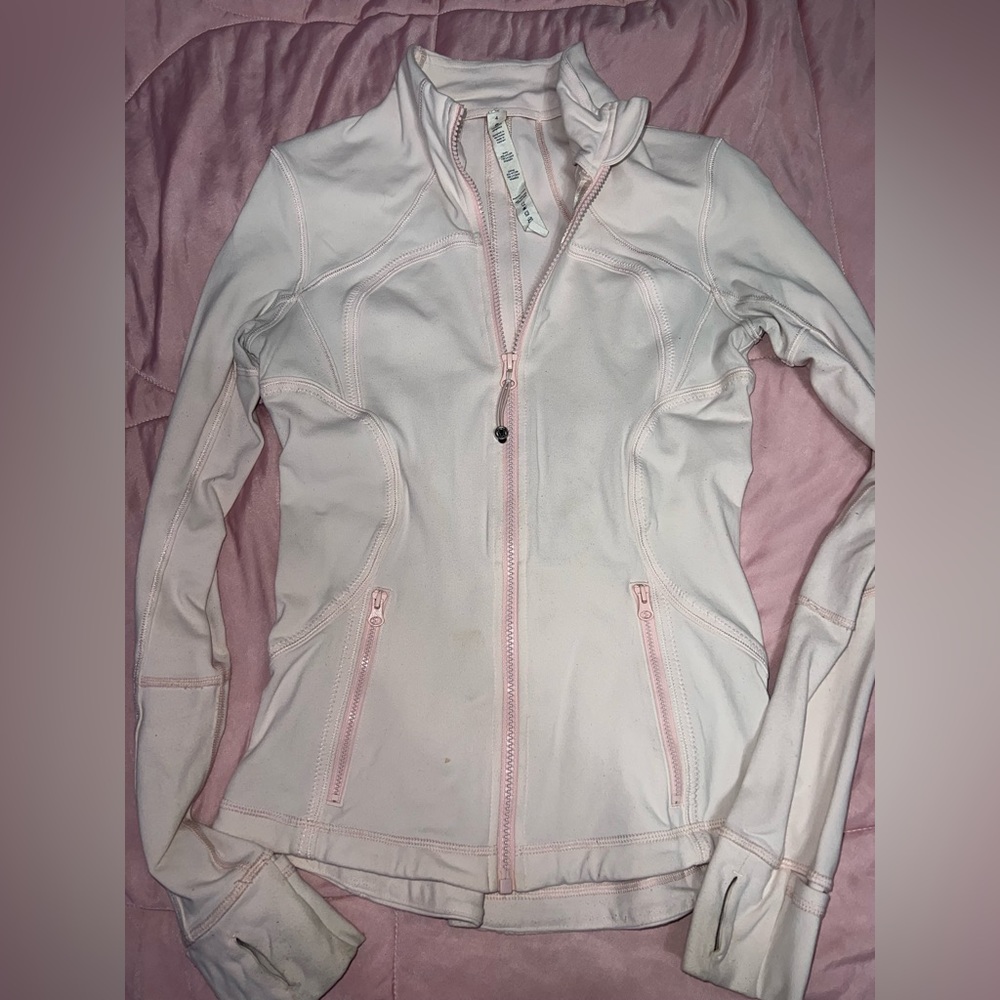 Lulu Lemon define jacket - Size 4 - Meadowsweet Pink